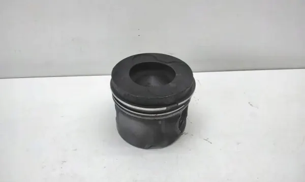 Piston d'occasion pour BMW 3.0d M57N2 - Qualité OEM image 2