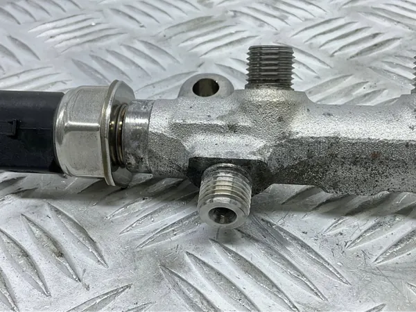 Bränsletrycksregulator OEM 04L089B för Audi A3 S3 image 7