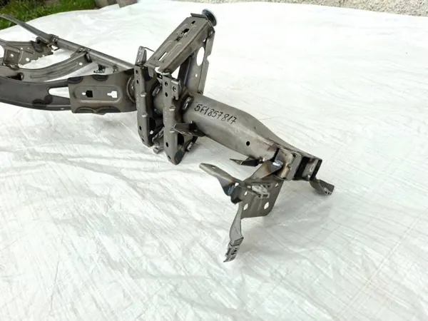 OEM 5F1857847 dashboardconsoleframe Seat Leon III image 6