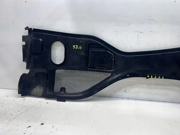 Joint de pare-brise plastique Audi A7 d'occasion OEM 4G8819447D image 5