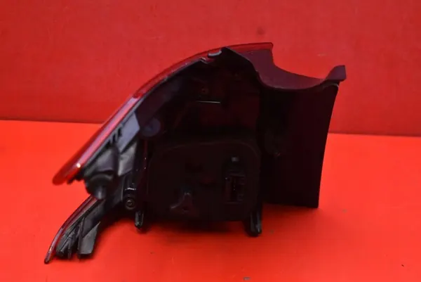 Lámpara Trasera Derecha Peugeot 2008 2017-2020 9826730380 image 2