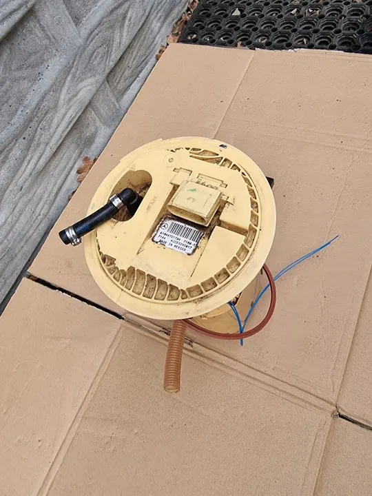 MERCEDES W164 Brandstofpomp Diesel A1644701794 image 2