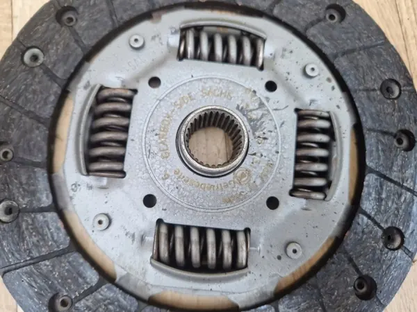 Kytkin Flywheel Levy LUK Volkswagen Audi A3 8L 1.6 image 2