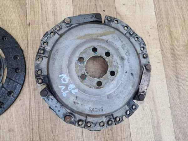 Kytkin Flywheel Levy LUK Volkswagen Audi A3 8L 1.6 image 3