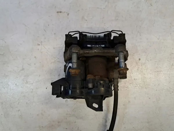 Volvo XC60 II Hintere Bremszange image 3