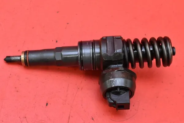 OEM 038130073BN ruiskutusmäntä SEAT Leon II:lle image 3