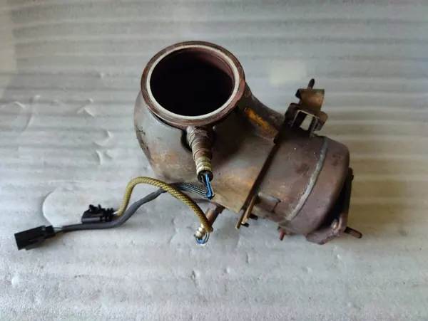 VOLVO XC60 II 17-21 CATALISADOR DPF OEM 32225501 image 2