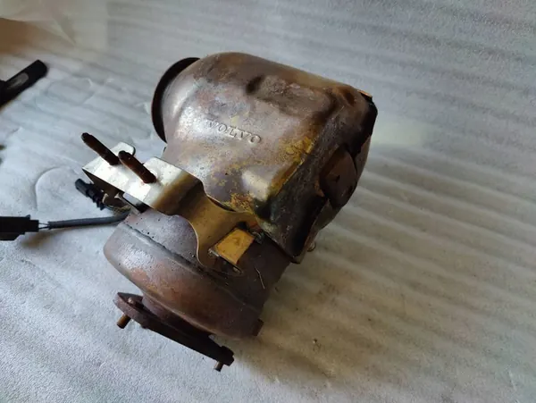 VOLVO XC60 II 17-21 CATALISADOR DPF OEM 32225501 image 5