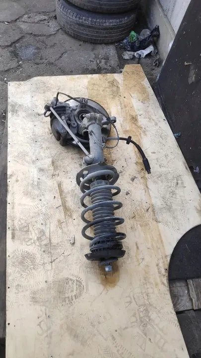 Snodo ammortizzatore sinistro Peugeot 208 I 9820310980 image 5