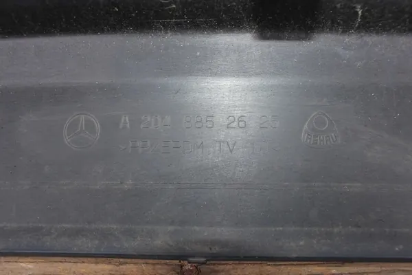 Parachoques trasero Mercedes Clase C W204 07-10 OE image 5