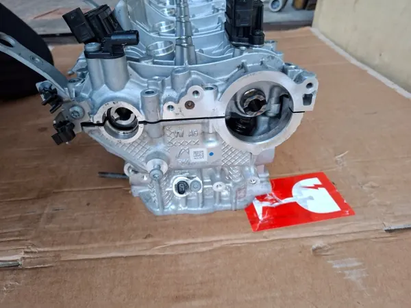 Cabeça do motor esquerda Audi RS6 4K DJP 4.0 OEM 0P2103403 image 4