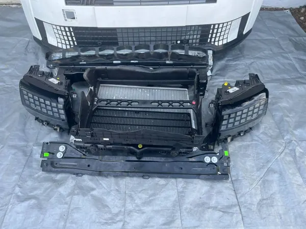 Fiat Grande Panda Etupuskuri, Konepelti, Valot, Ritilä Sett image 3