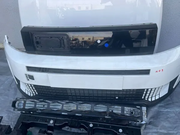 Fiat Grande Panda Etupuskuri, Konepelti, Valot, Ritilä Sett image 5