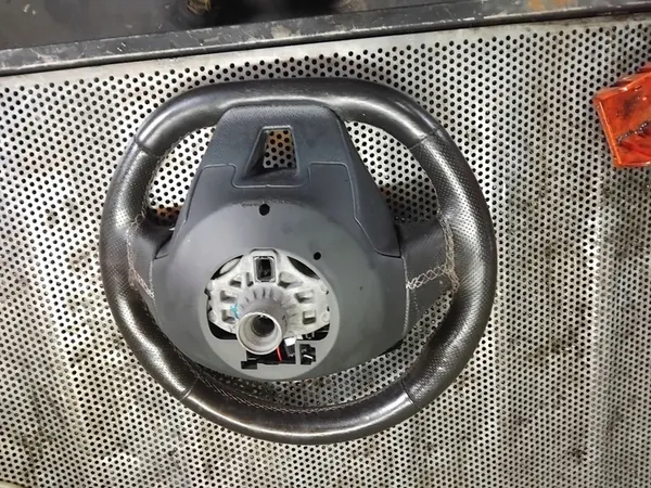 Steering Wheel Renault Laguna III Lift GT 484300021R image 10