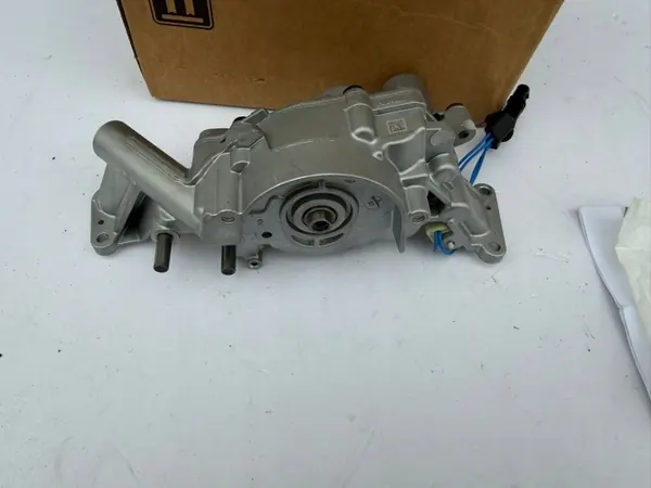 Oliepomp OEM 68297857AM voor Dodge/Jeep 3.6 V6 image 5