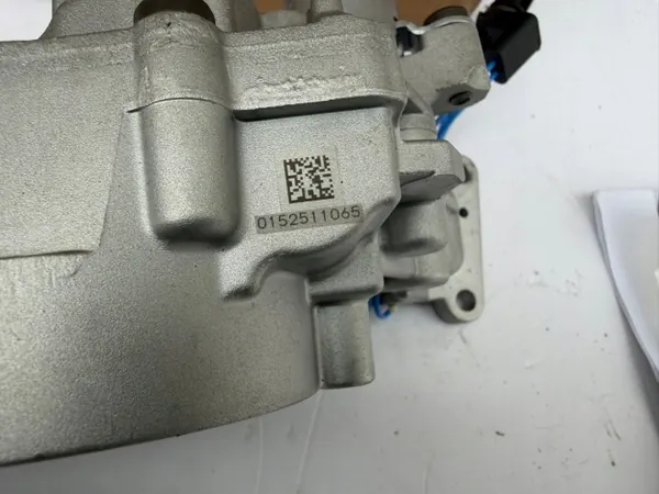Oliepomp OEM 68297857AM voor Dodge/Jeep 3.6 V6 image 6