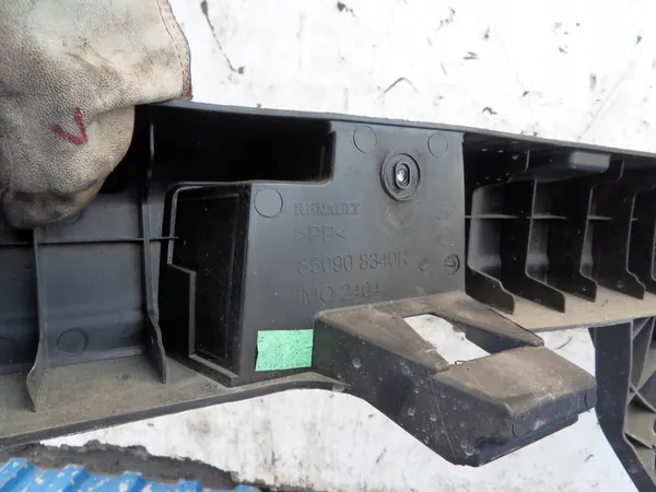 Dacia Duster I 13-17 Takapuskuri muovinen image 4