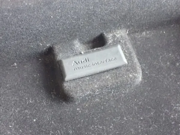 OEM 1197829 4H0885079A Armauflageablage für Audi A8 D4 image 5