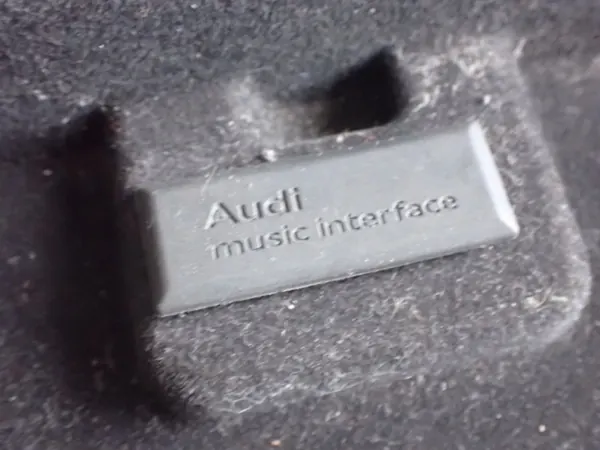 OEM 1197829 4H0885079A Armauflageablage für Audi A8 D4 image 6