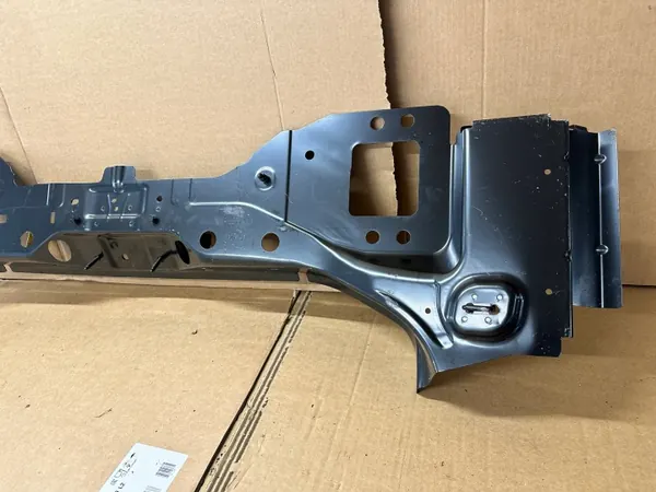 Audi A6 E-Tron 85E Heckverstärkung OEM 85E813333 image 4