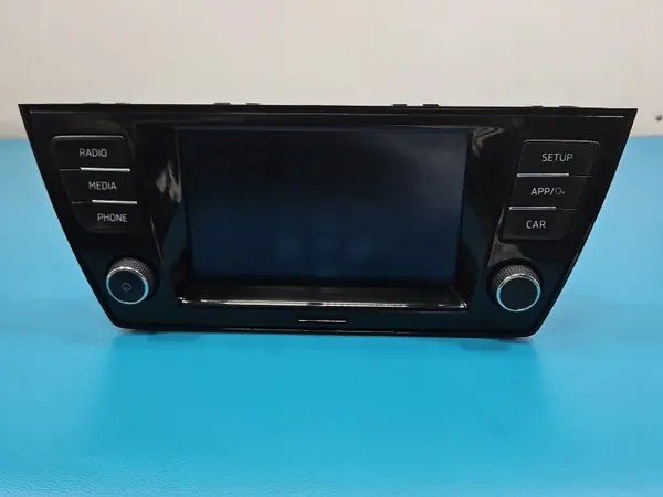 Skoda Fabia III fabrieksradio OEM 6V0035871J image 4
