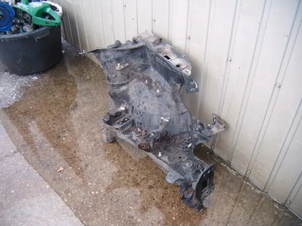 VW Golf 5 Longerons Avant Gauche Quart image 3