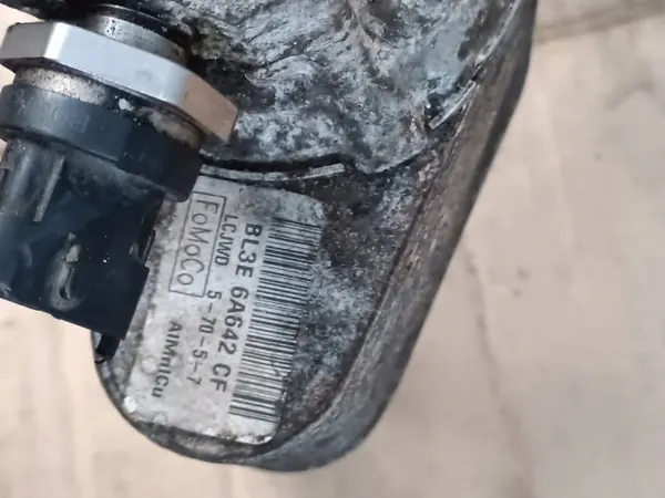 Ölfilterhalterung OEM BL3E6A642CF Ford F-150 image 5
