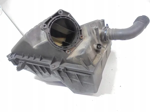 SKODA OCTAVIA I Ilmansuodattimen Kotelo 1.6 image 4