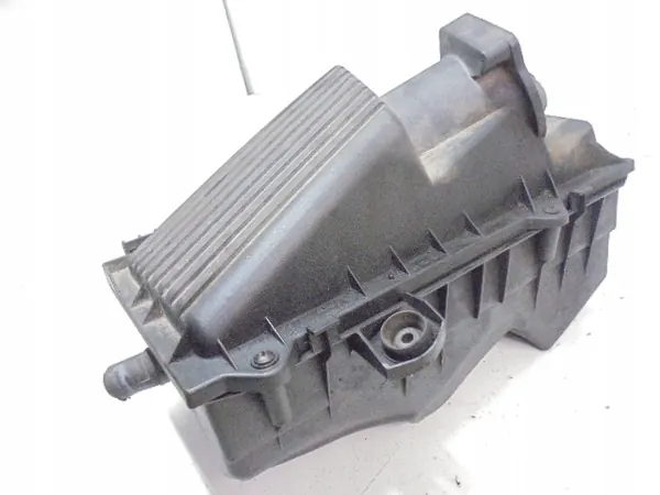 SKODA OCTAVIA I Ilmansuodattimen Kotelo 1.6 image 5