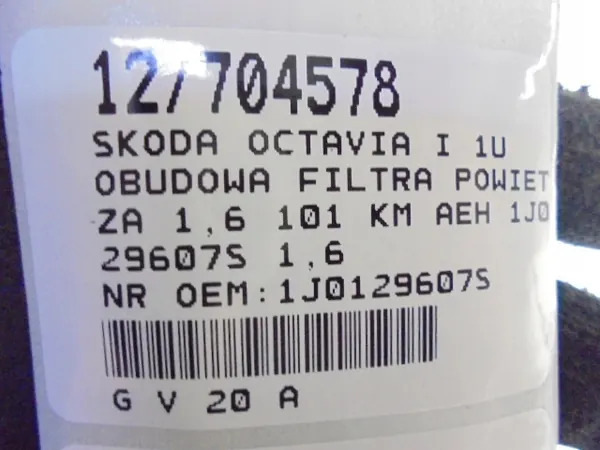SKODA OCTAVIA I Ilmansuodattimen Kotelo 1.6 image 9