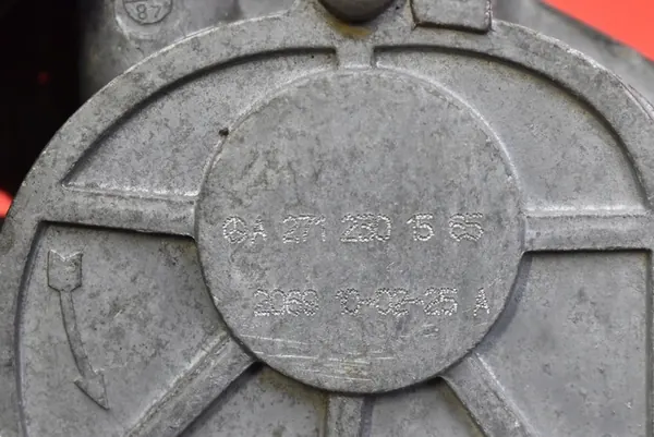 Imupumppu Mercedes C-luokka W204 1.6 A2712301565 image 8