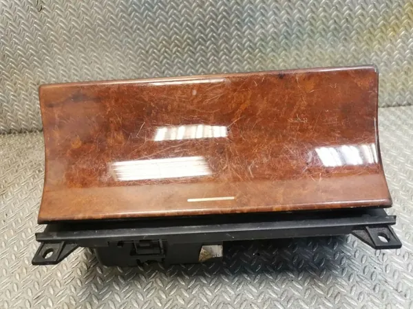 Aschenbecher Mercedes-Benz E W210 OEM MDY20998 image 2