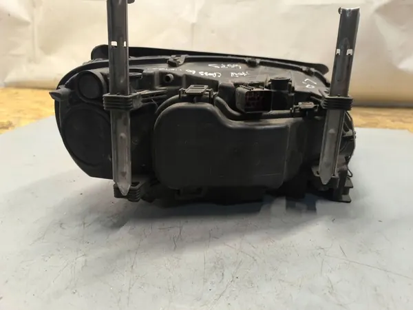 Volvo XC70 V70 13- Vasemman Etuvalon image 6