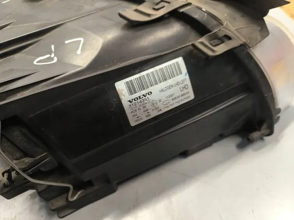 Volvo XC70 V70 13- Vasemman Etuvalon image 8
