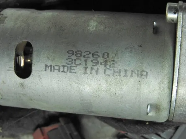 Bomba de teto Peugeot 206 CC OEM 9639025080 image 4