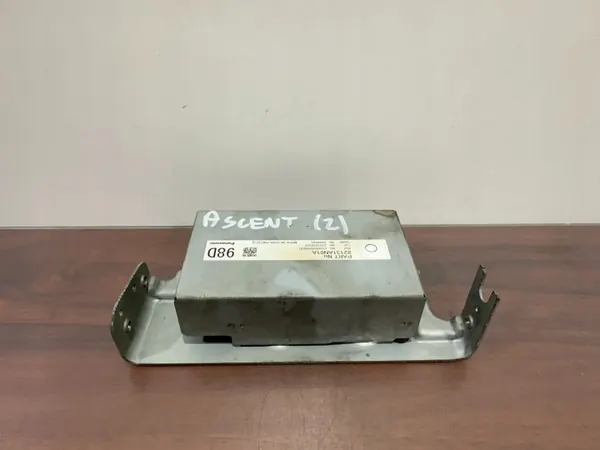Peça Subaru OE OEM 82131AN01A - Estado usado image 2