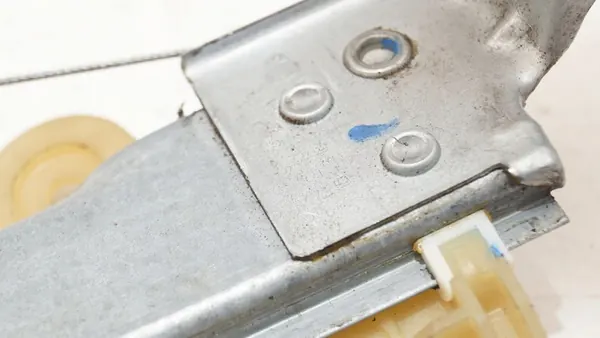 Elevador de vidro elétrico traseiro esquerdo Renault Captur 2016 OEM image 4