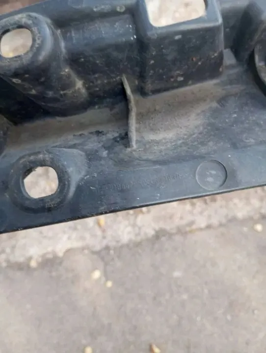 Sujeción de umbral BMW X6 E71/E72 OEM 7184422 image 5