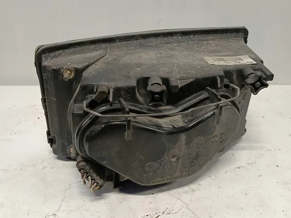 Lanterna Frontal Esquerda IVECO 35C13 image 9