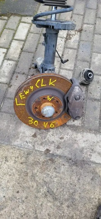 Junta dianteira esquerda OEM 824904554582 Mercedes-Benz image 2