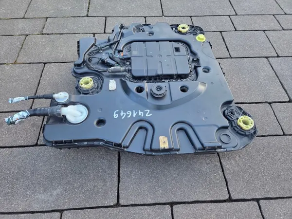 Réservoir AdBlue complet OEM 12678023 pour Peugeot 208 II image 4