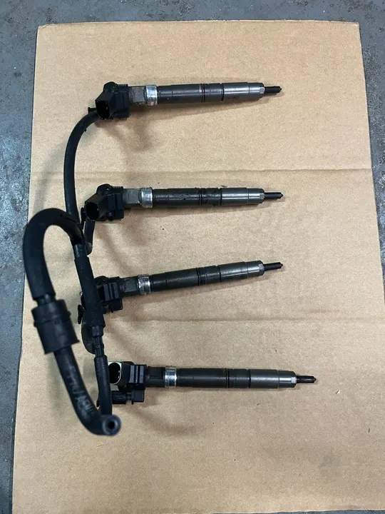 Set di iniettori carburante VW T5 LIFT 2.0 BITDI 03L130855BX image 2