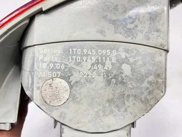 Vänster bakljus VW Touran 1T 2003-2008 image 3