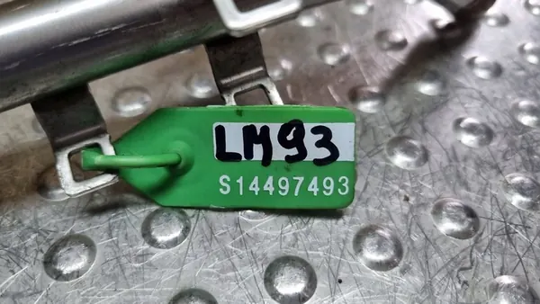 Kraftstoffschiene Mercedes S-Klasse W220 image 7