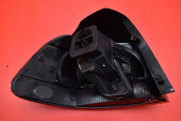 Lámpara trasera derecha VW Golf 6 2008-2015 5K0945096M image 7