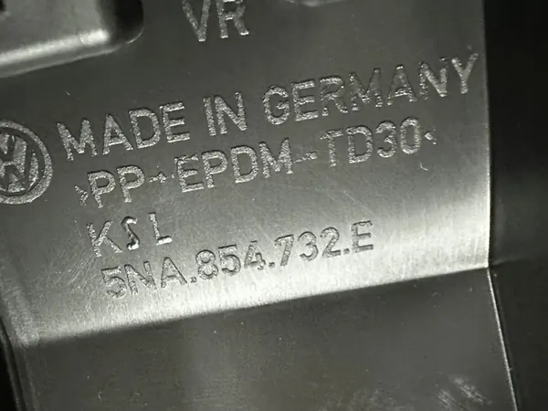 Oikea etulokasuoja VW Tiguan II image 5