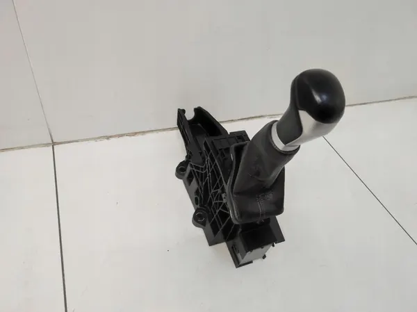 Mécanisme de levier de vitesses Toyota Land Cruiser 150 J15 image 2