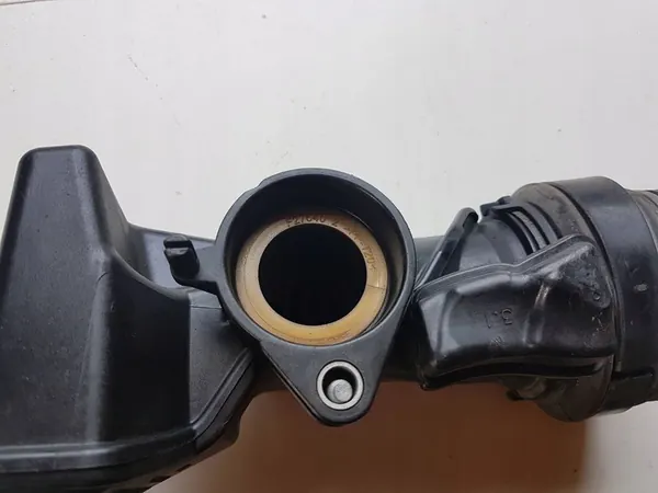 2018 Seat Ibiza V (KJ) Ansaugrohr 04C129656K image 5