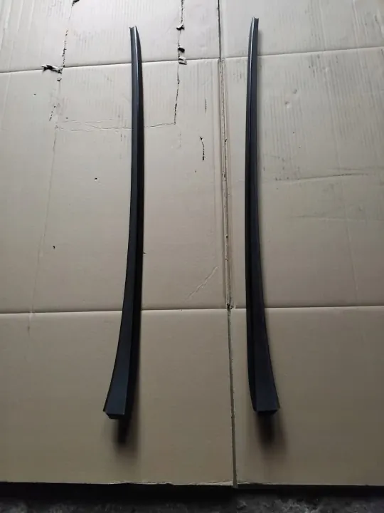 OEM HYUNDAI I40 SEDAN LIFT Frontscheibenleisten Set image 2