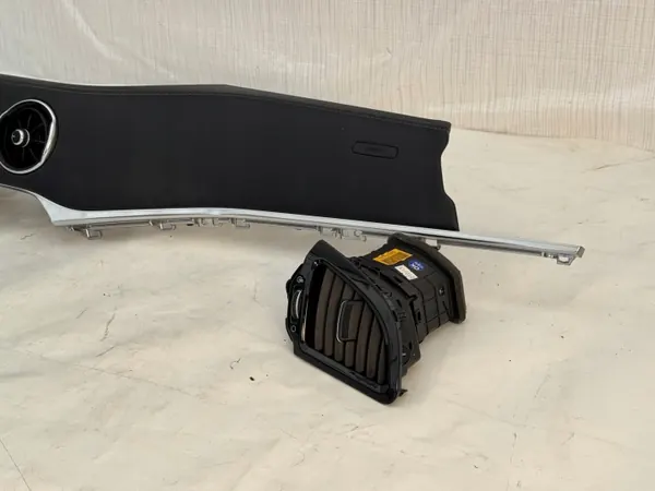 Kia Stinger GT Dashboard Decoratie Set OEM 2342340-J5100 image 3
